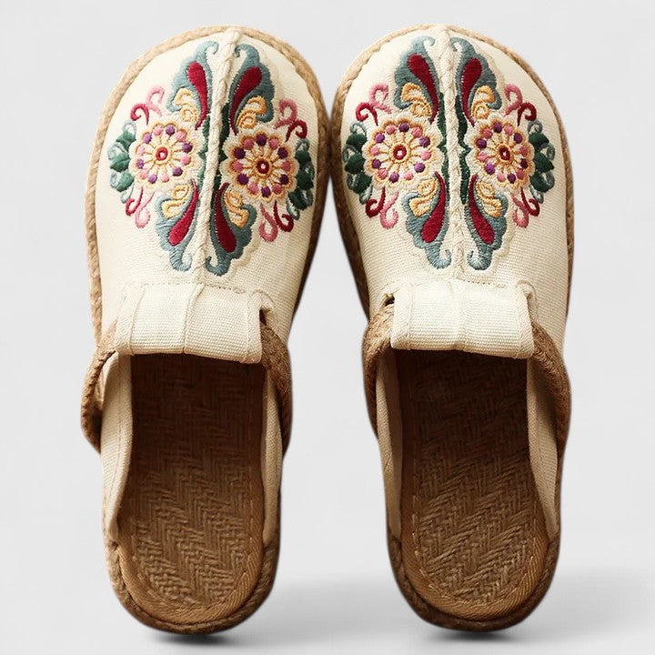 Gormlai | Embroidered Flat Sandals