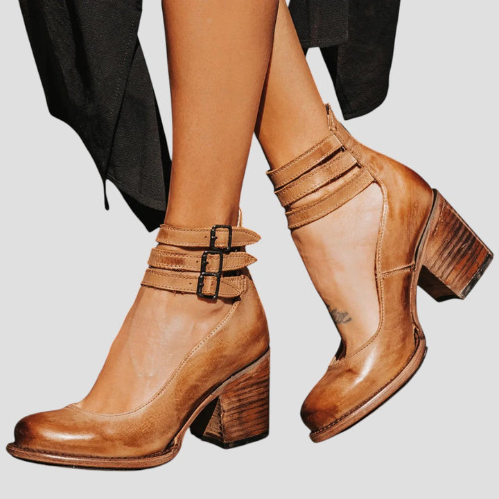 Taini | Elegant Orthopedic Boots