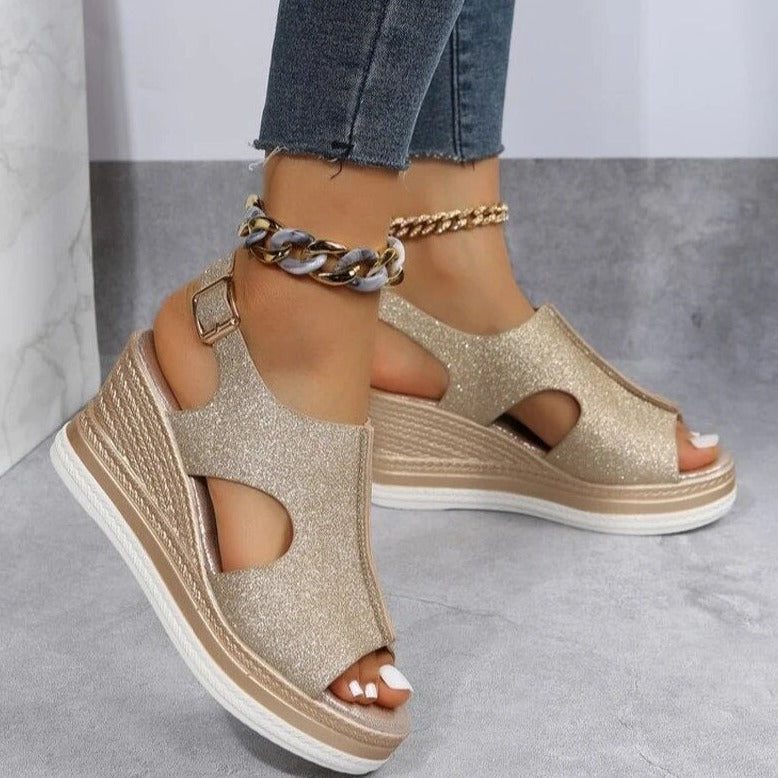 Síle | Relaxed Wedge Sandals