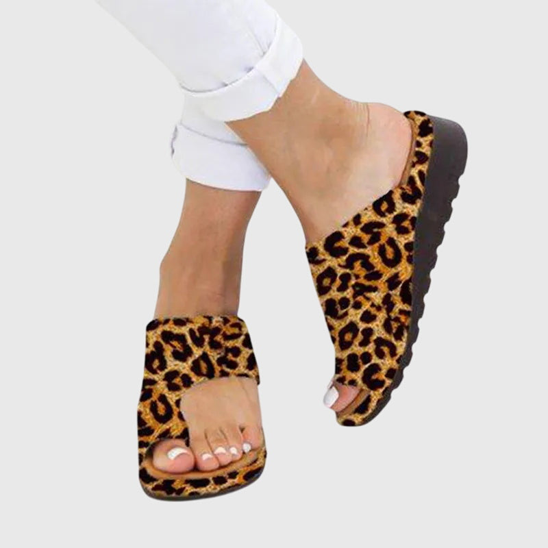 Muadhnait | Orthopedic Sandals