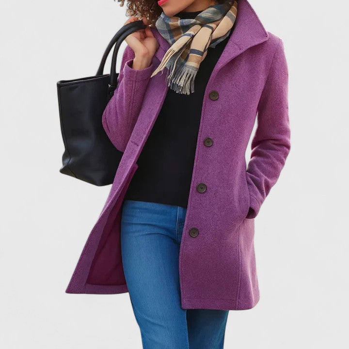 Scarlethia – An elegant coat for any occasion