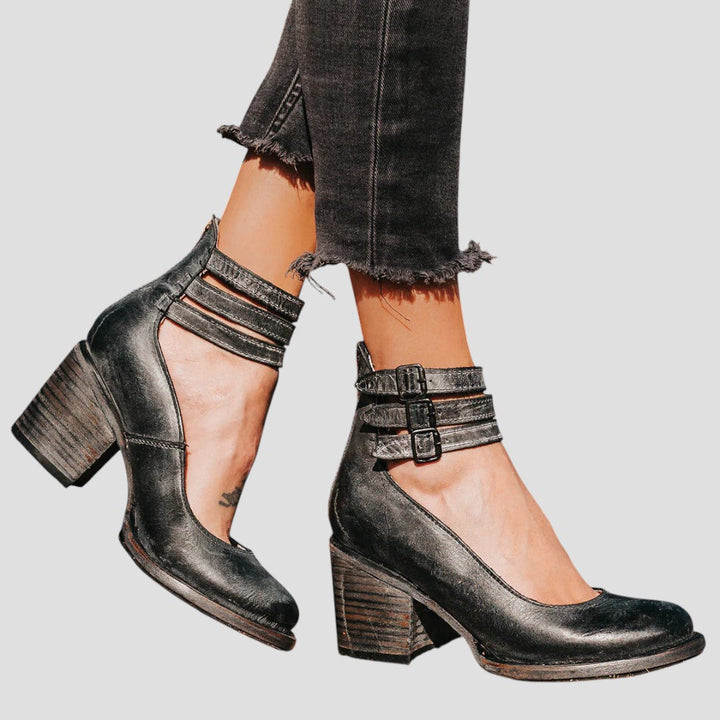 Taini | Elegant Orthopedic Boots