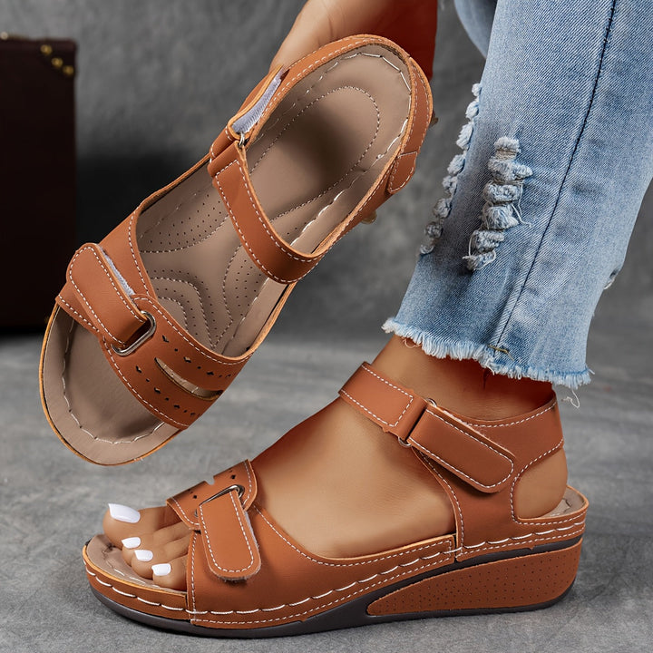 Líban | Fashionable Orthopaedic Sandal