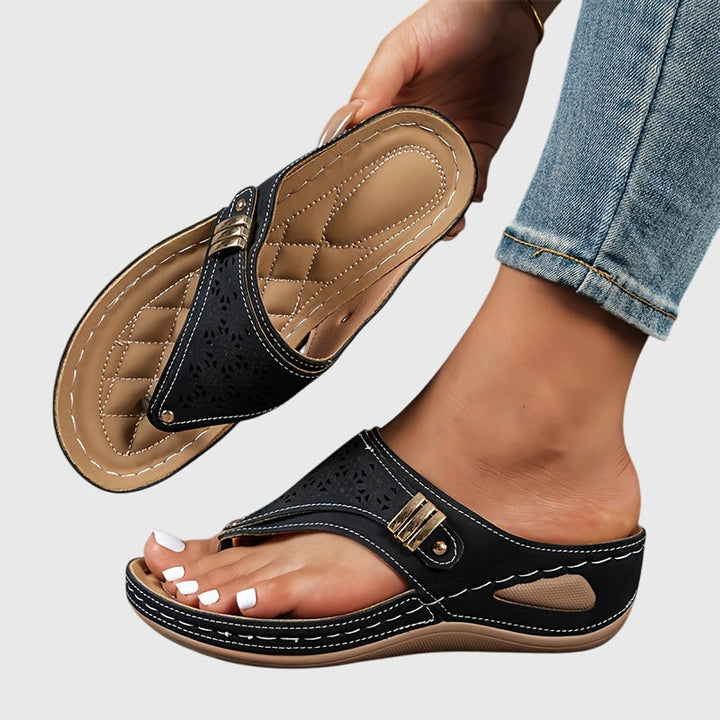 Kinnat | Flip Flop Sandals