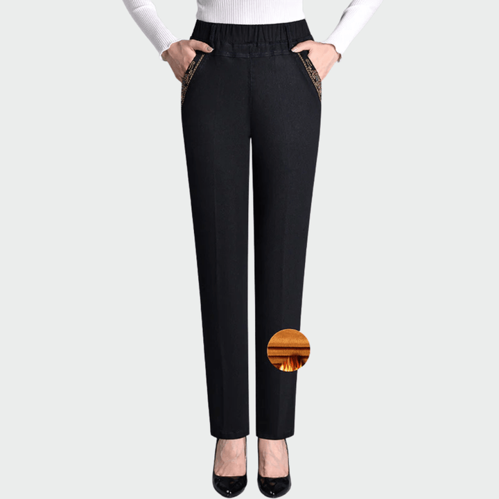 Rūta - Stylish women's jeans with side pockets and elastic waist