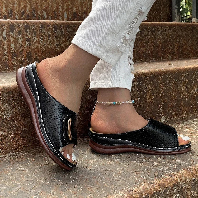 Pádraigín | Classic Urban Sandals
