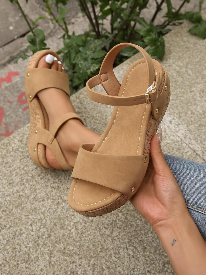 Toiréasa | Elegant Wedge Sandals