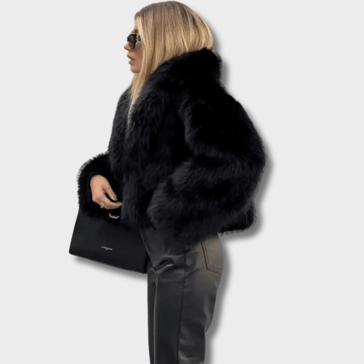 Dalia – Luxurious faux fur coat