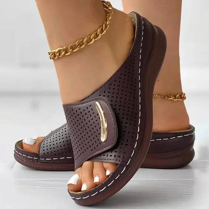 Pádraigín | Classic Urban Sandals