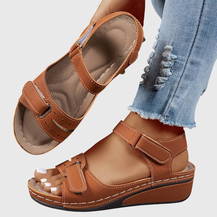 Íseal | Supportive Orthopedic Sandals