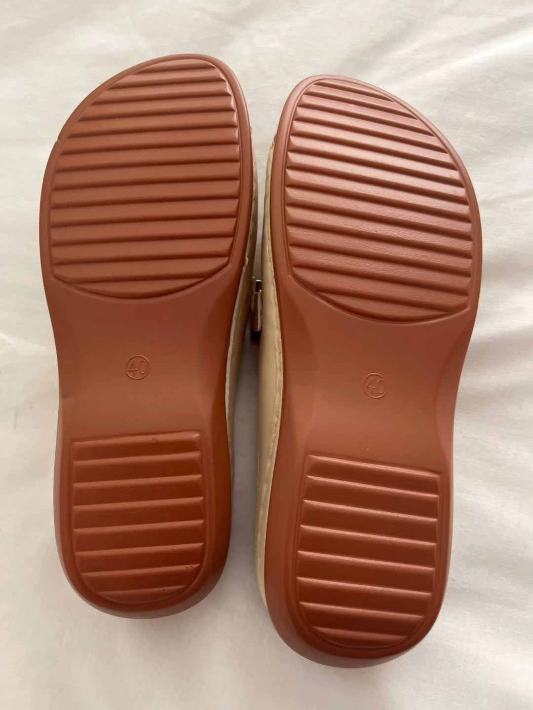 Faoibhe | Lightweight Slip-On Sandals