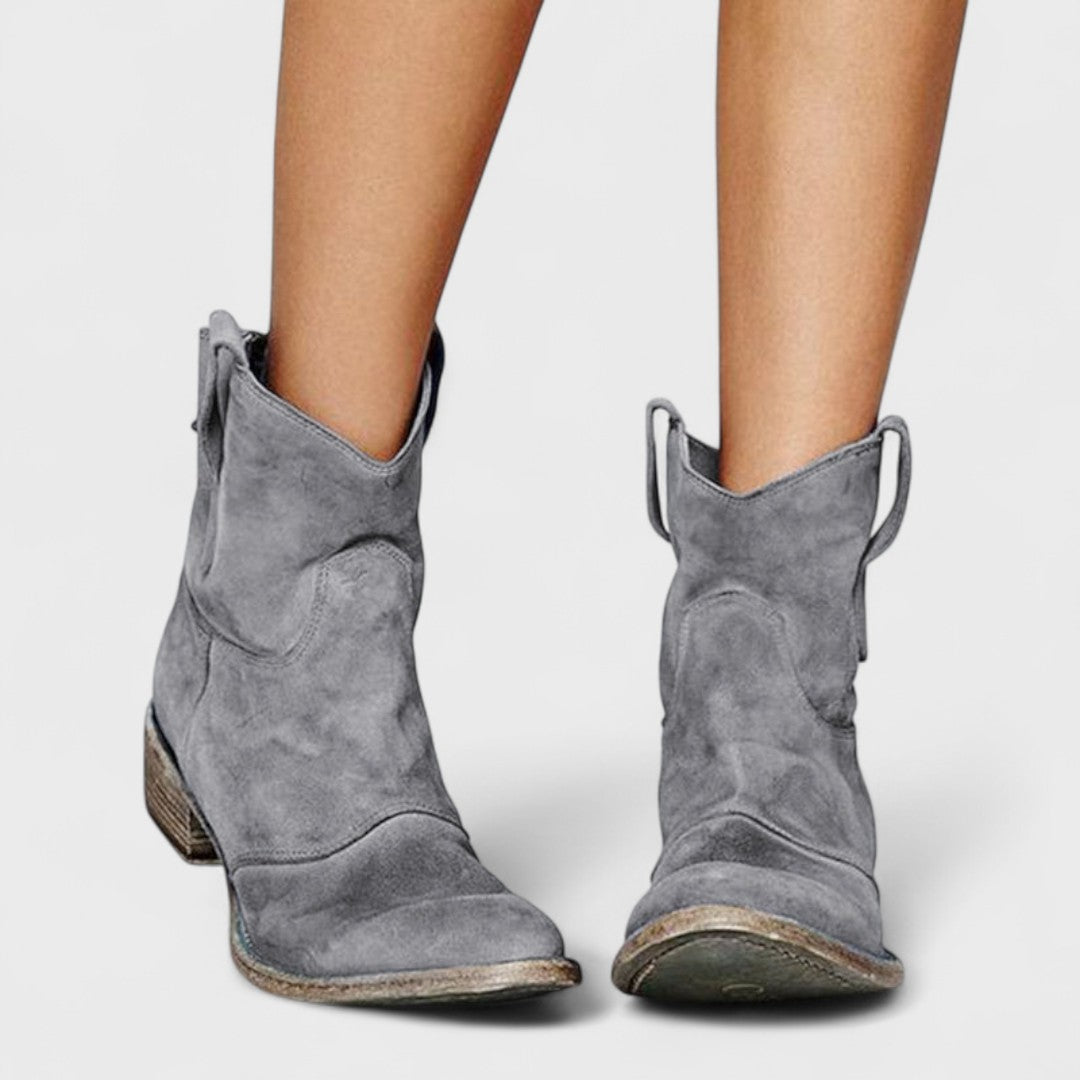 Annelore | Timeless, elegant ankle boots