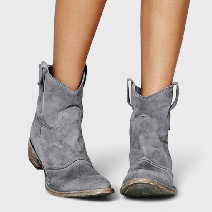 Annelore | Timeless, elegant ankle boots
