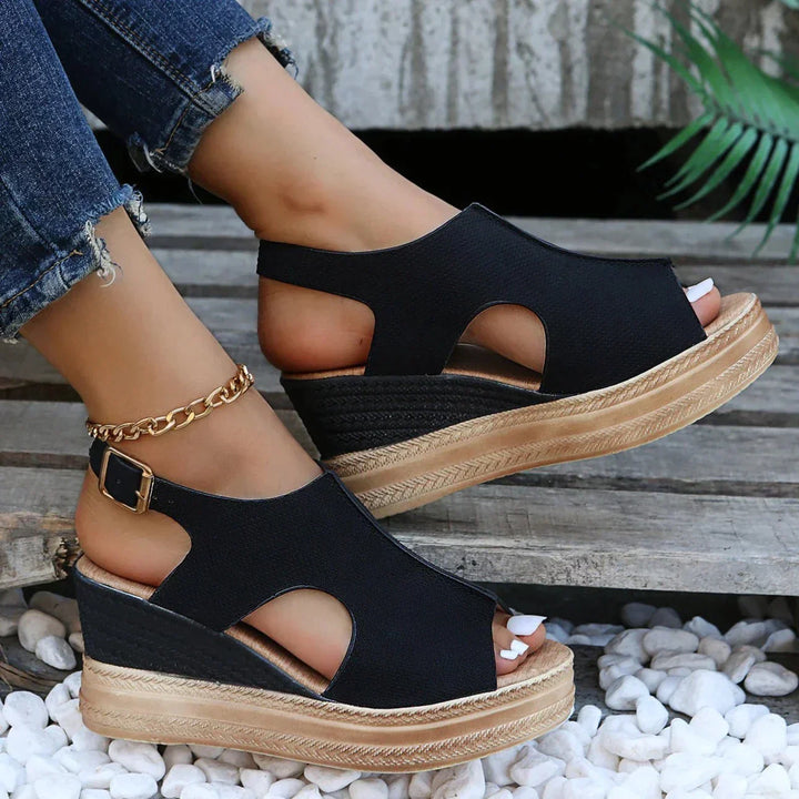 Síle | Relaxed Wedge Sandals
