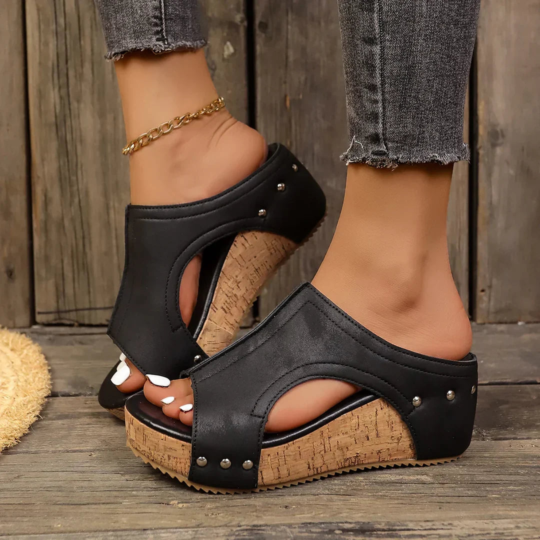 Tuilelaith | Lumi Stud Wedges