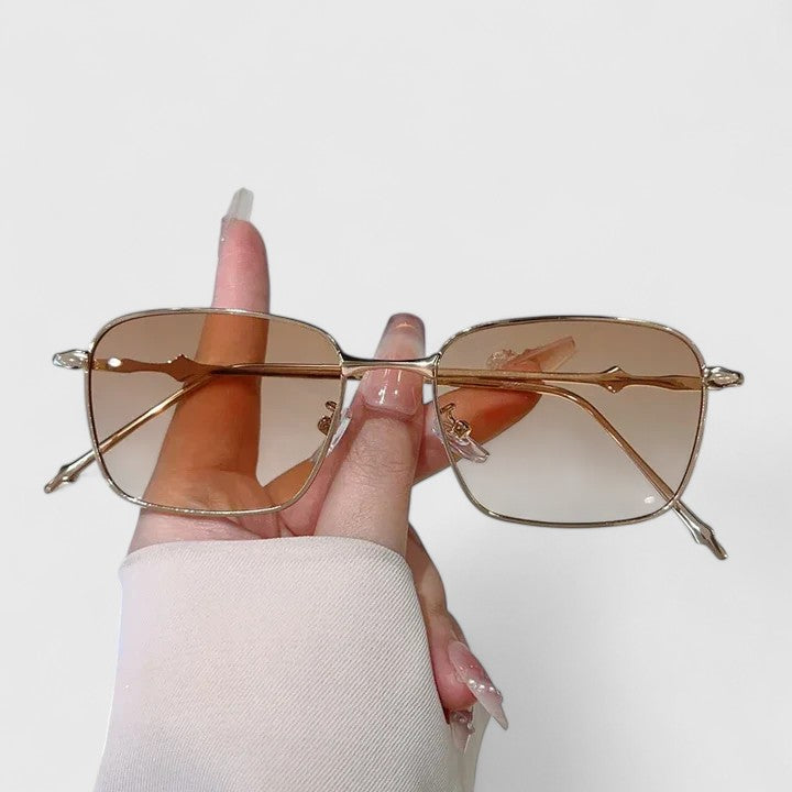 Doireann | Elegant Sunglasses