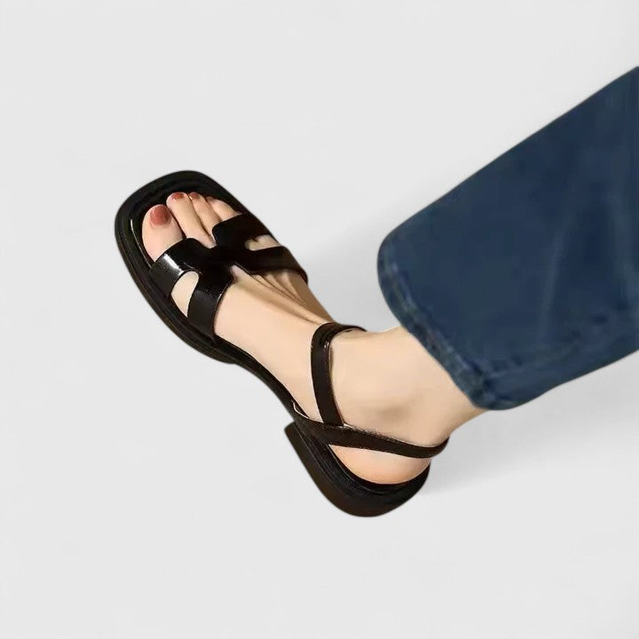 Éadaoin | Elegant Flat Sandals