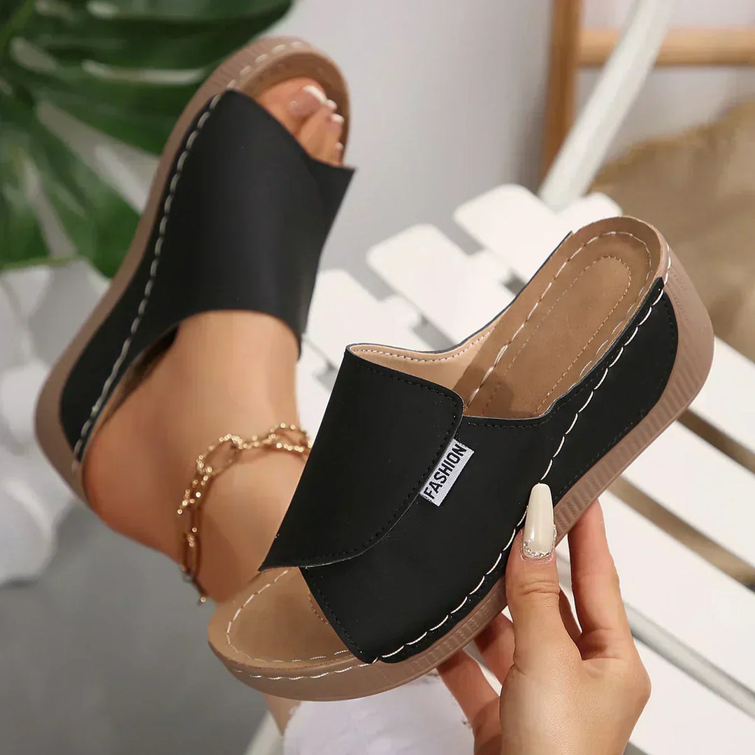Cobhlaith | Orthopedic Wedge Sandals