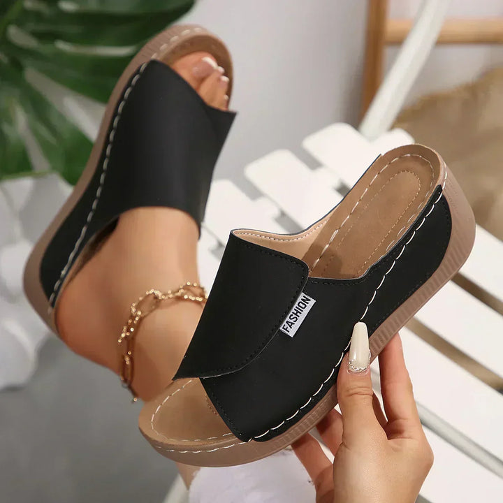 Cobhlaith | Orthopedic Wedge Sandals