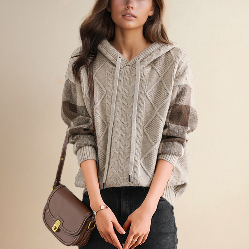 Blathnaid | Cable-Knit Hooded Jumper