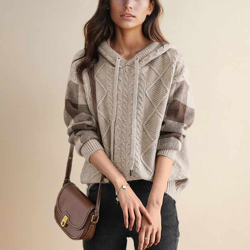 Blathnaid | Cable-Knit Hooded Jumper