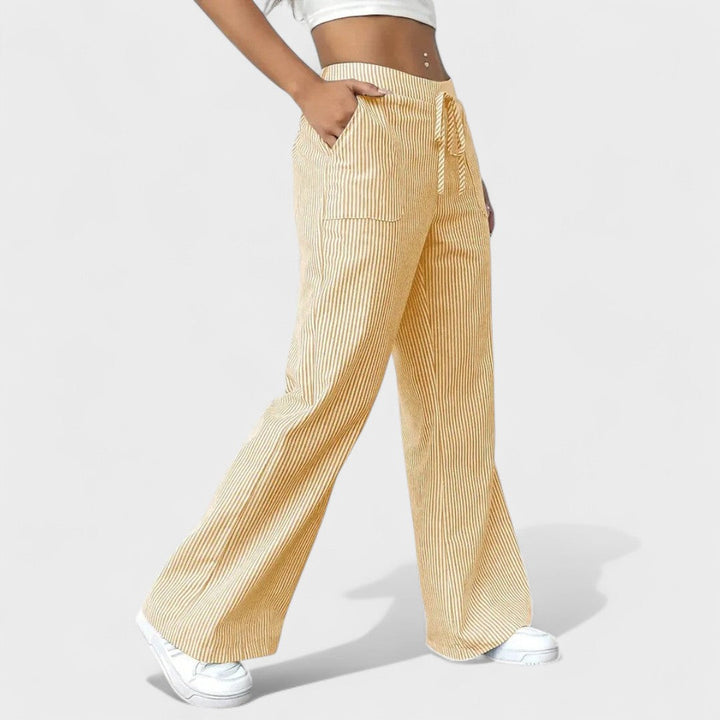 Maria - Comfortable trousers with elegant accents