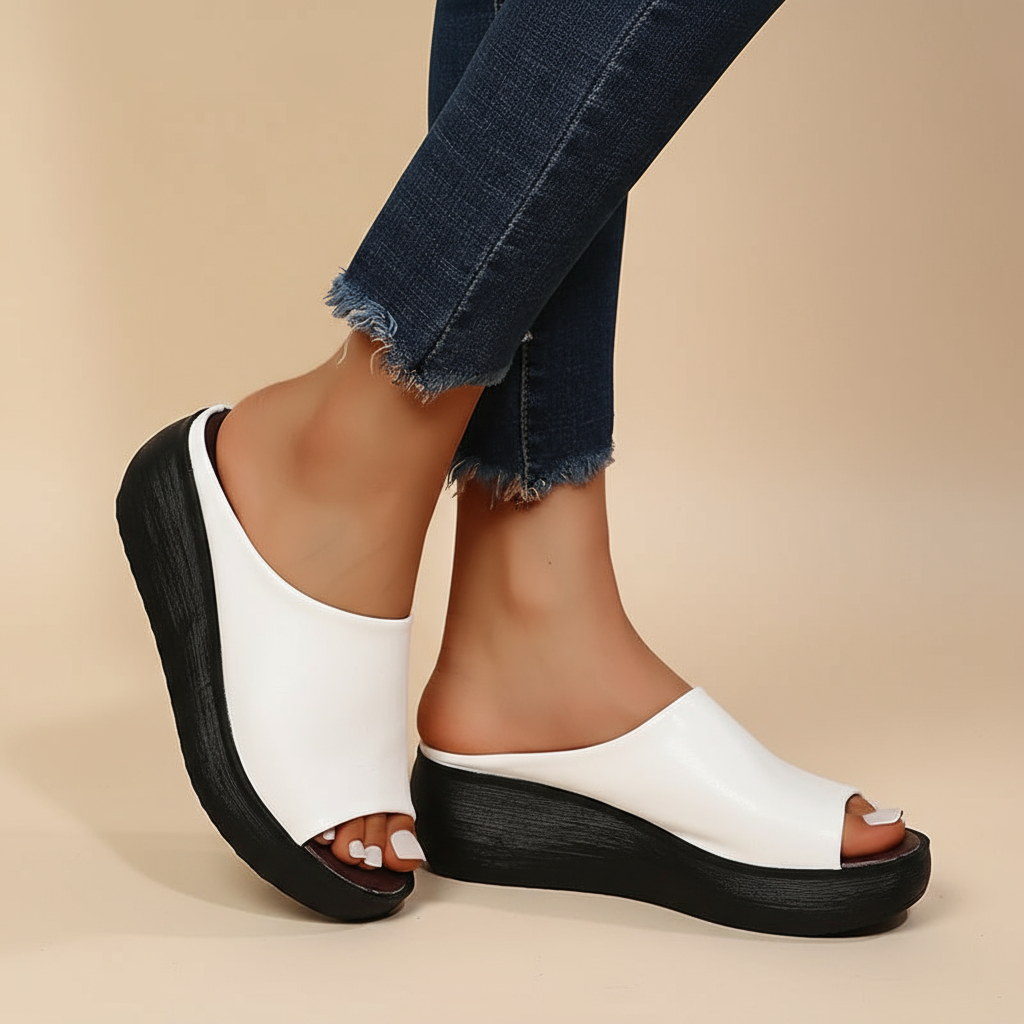 Síofra | Orthopaedic Sandals