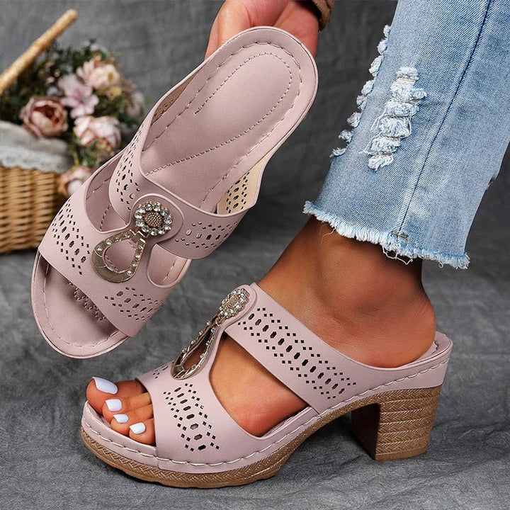 Tríona | Orthopaedic Sandals