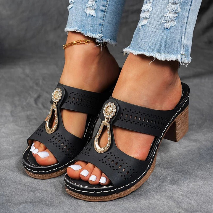 Tríona | Orthopaedic Sandals